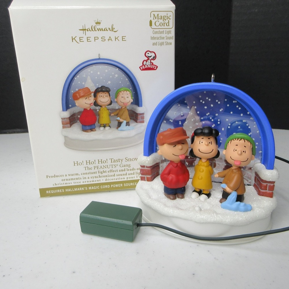 Hallmark Keepsake 2011 Peanuts Ho Ho Ho! Tasty Snow! Magic Cord Ornament